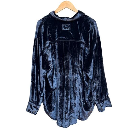 Free People Luxy Velvet Solid Long Sleeve Top Navy Blue/Night Sky Size M - Picture 4 of 8